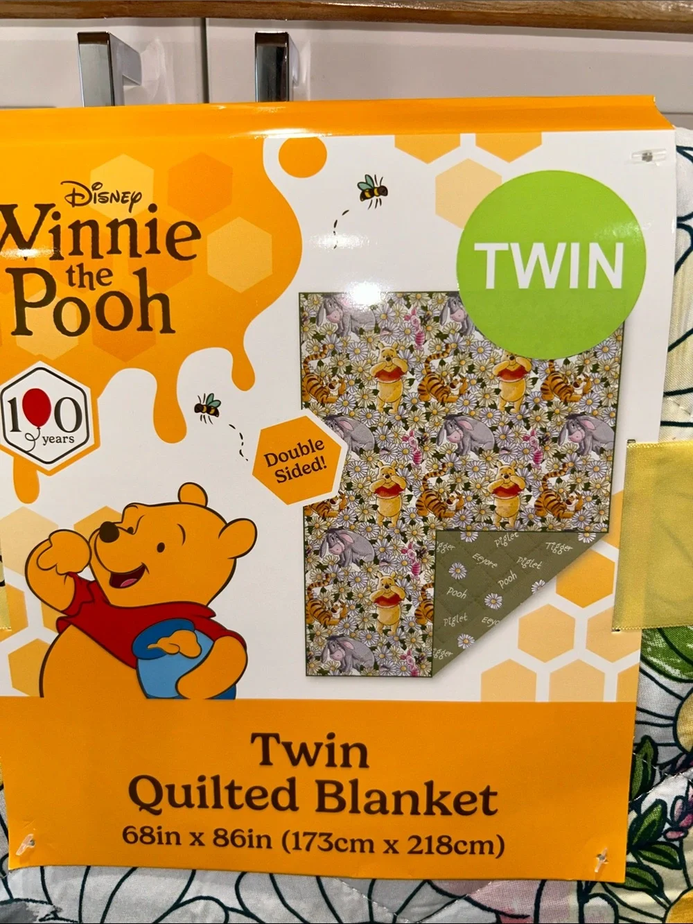 Disney Winnie the Pooh Reversible Twin Quilted Floral Blanket 68in x 86in